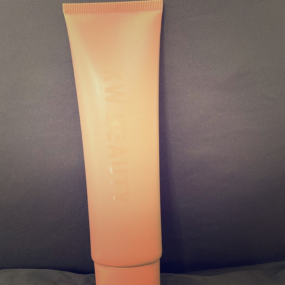 KKW Beauty Body Makeup- Shimmer